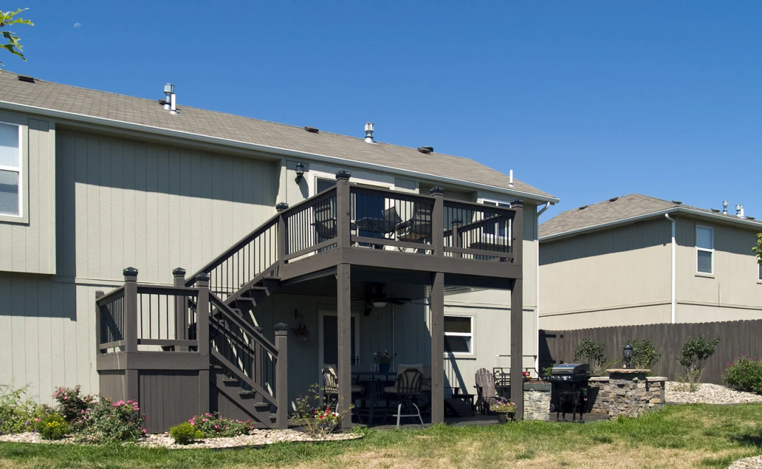 Lifestyle Design Tips from a Lee’s Summit Deck Builder